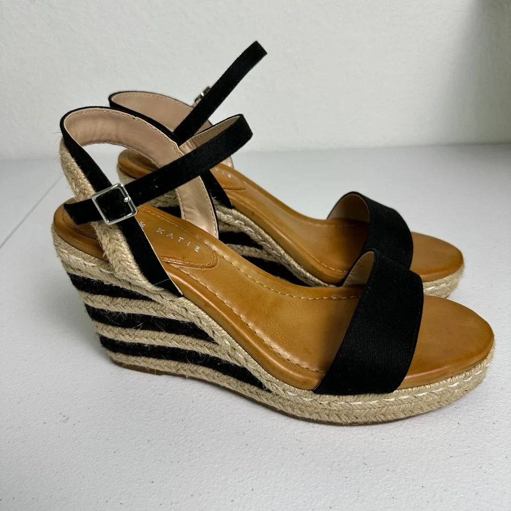 Kelly & Katie Womens Black Striped Espadrille Wedge Sandals Size 8.5M